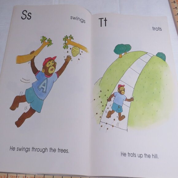 Here Comes Hungry Albert Alphabet BIG BOOK (almost 2 feet tall) Classroom - Picture 8 of 11